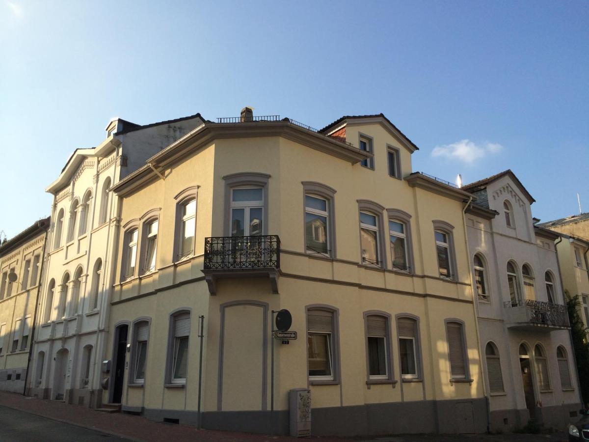 Grosses Und Helles Innenstadt Apartment - Ferienwohnung Bad Homburg vor der Hoehe Exterior photo
